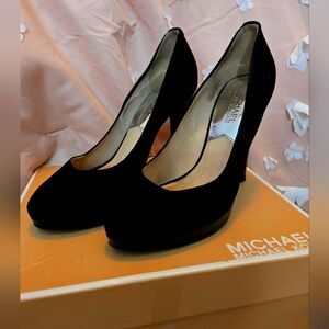 MICHAEL Michael Kors Adena Pumps